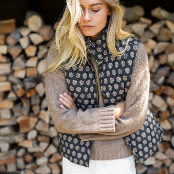 Marea By Liz Joy Jackets & Blazers - MAREA PRINTED PUFFER VEST - BLACK MINI MEADOW